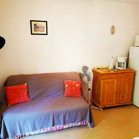 Appartement T2 Au Calme, Entre Et Pinède. *