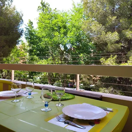Appartement T2 Au Calme, Entre Et Pinède.